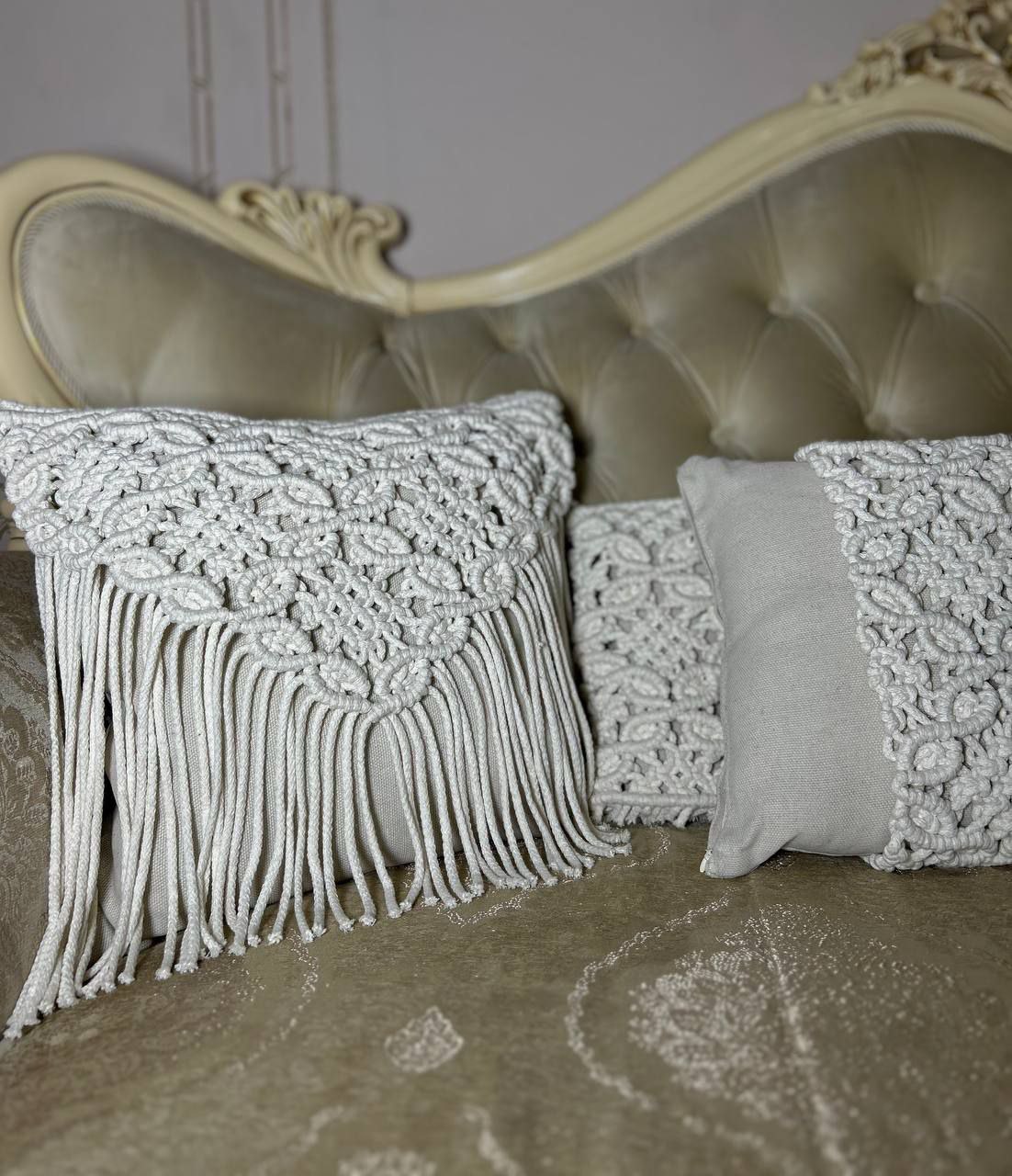 Комплект наволочек с макраме.